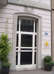 Eingangstür der Praxisgemeinschaft St.Jakobstrasse in Zürich